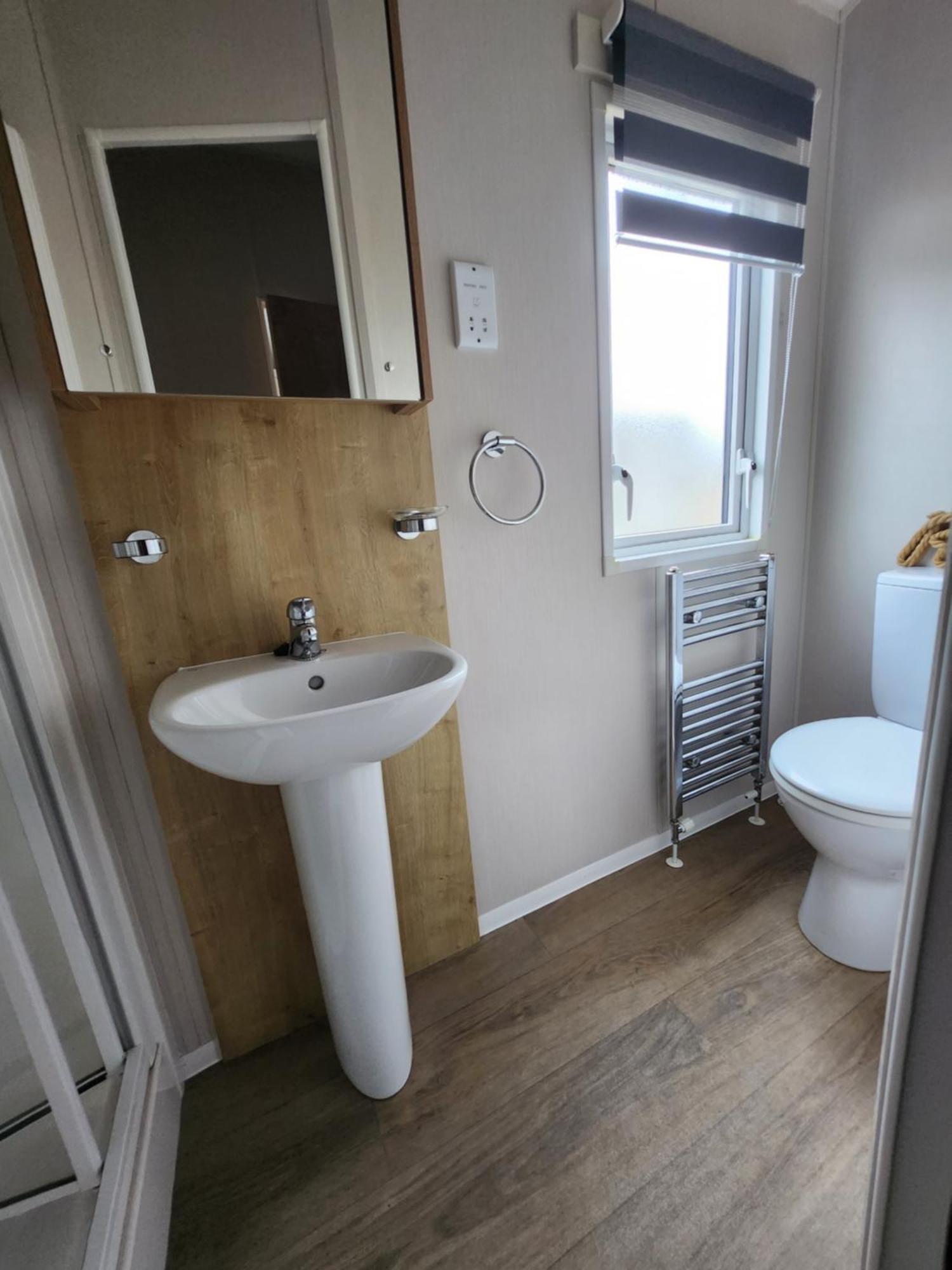 Dees Hot Tub Breaks At Tattershall Lakes Jet Ski 4 Exterior photo